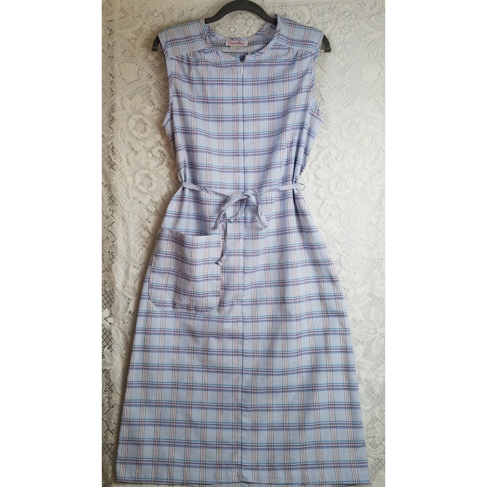 Rare Vintage 1970s House Dress Plaid Tie Waist Sleeveless Front Zip SmartTime Sm